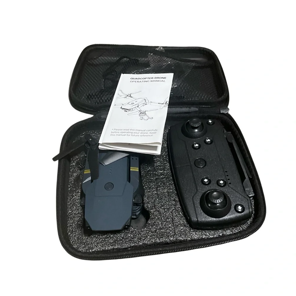 Camar drone/ Compact Black Drone with Controller,With Cámar .brand new.